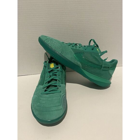Nike Streetgato Low Top Soccer Shoes Green Mens Size 7.5 / W9 DC8466-301 Turf - Picture 1 of 5